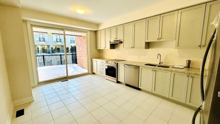 For Lease - 2959 Gatestone Path, Pickering, Ontario - Photo 2