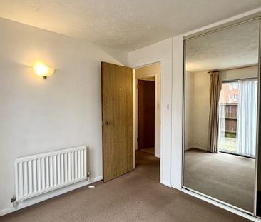 1 bedroom ground floor flat to rent - Photo 1