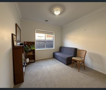 Modern 4-Bedroom Family Home in Prime Anchoridge Estate Location - Photo 6