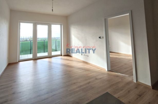 Pronájem bytu 2+kk 65 m², K. Šatala 2927, České Budějovice - Photo 1
