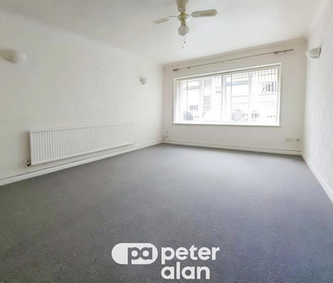 Long Oaks Court, Sketty, SWANSEA - Photo 1