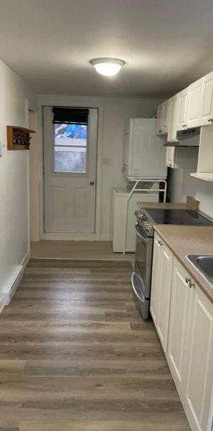 3½ Renovated – All-Inclusive – Île-Perrot (Hydro + Parking Included) Available Now – Move-in Ready! - Photo 1