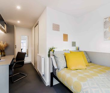 Silver Ensuite - Photo 4