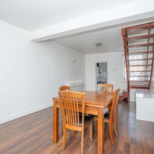 Benskin Road, Watford, Watford, WD18 - Photo 1