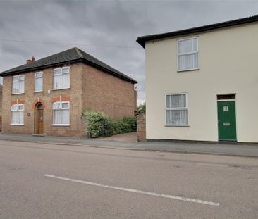 2 bedroom end of terrace house to rent - Photo 2