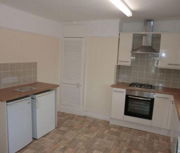 3 bedroom property to rent - Photo 3