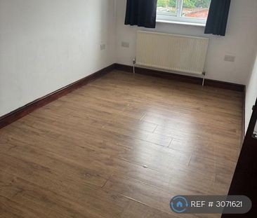 5 bedroom detached house to rent - Photo 3