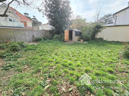 3 bedroom flat to rent - Photo 3