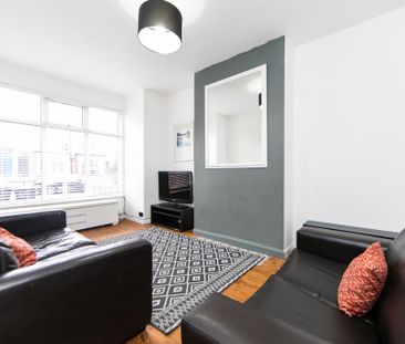 Ash Road, Headingley, Leeds - Photo 2