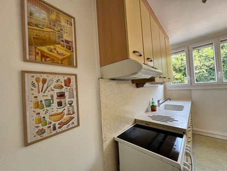 Location Appartement 4 pièces 65m² - Photo 2