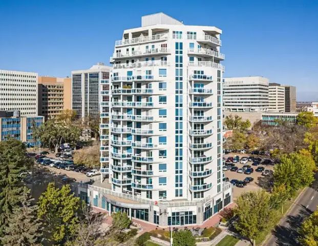 Gorgeous FULLY FURNISHED 1 Bedroom Legislature District | 506 - 10504 99 Avenue, Edmonton - Photo 1