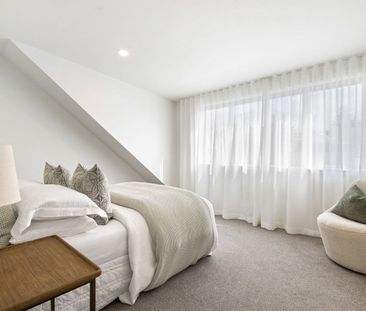 Luxury Living in the Heart of Devonport! - Photo 1