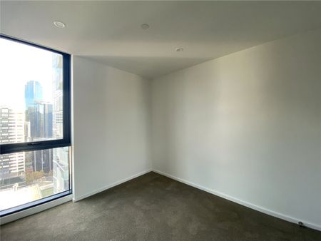 2905/560 Lonsdale Street - Photo 2