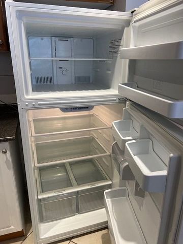 For Lease - 1431 & 1433 Gerrard Street, Toronto, Ontario - Photo 4