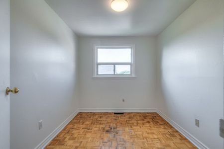 For Lease - 2830 Midland Avenue Unit# 1, Toronto, Ontario - Photo 4