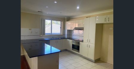 Contemporary Duplex in a Highly Sought-After Location - Photo 2