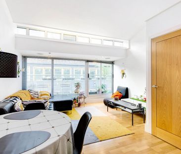 1 bedroom Flat To Let - Photo 3