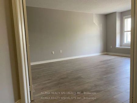 Property For Lease | W9295336 - Photo 5