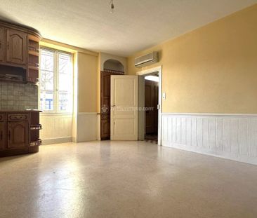 Location Maison de ville 4 pièces 129 m2 à Saint-Juéry - Photo 2