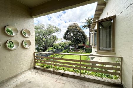 Glorious Scandinavian (Bauhaus) Living - Photo 5