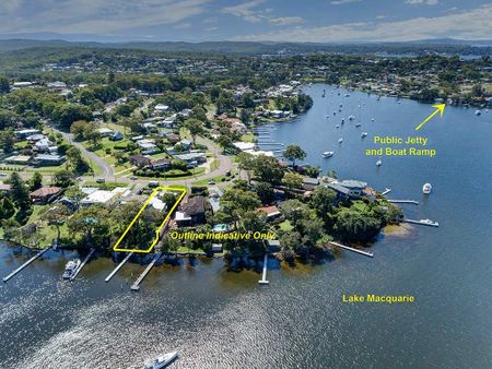 ABSOLUTE WATERFRONT WITH PRIVATE JETTY - Photo 4