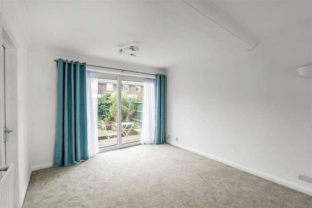 Barrow Green Road, Oxted, RH8 - Photo 1