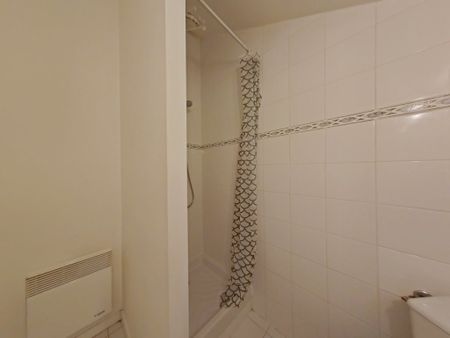 Location Appartement 2 pièces 23m² IVRY SUR SEINE 94200 - Photo 4