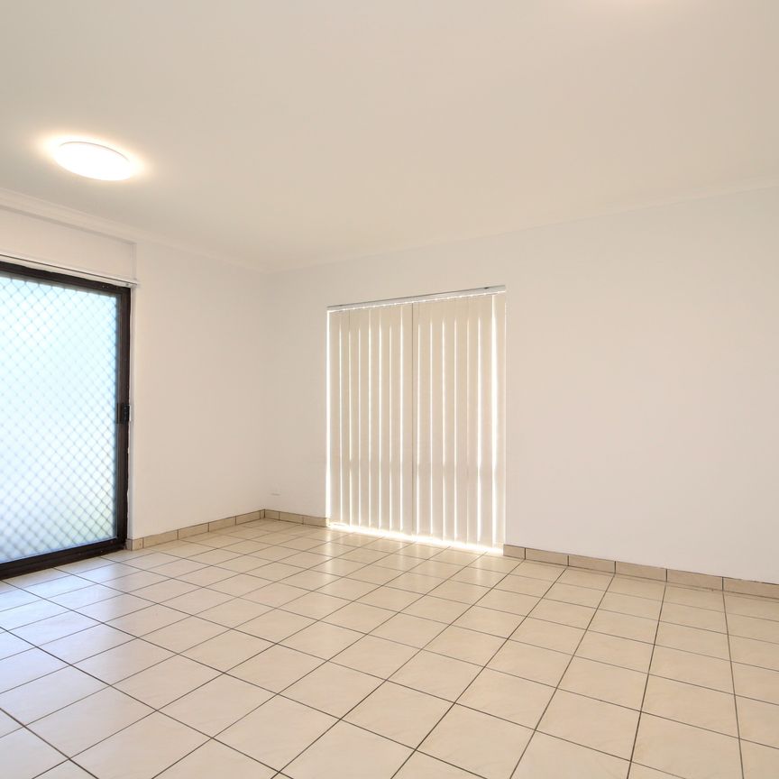 1/18 Chiswick Road - Photo 1