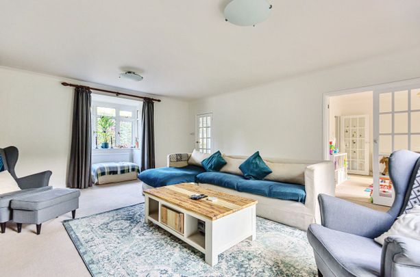 4 bedroom detached house to rent - Photo 1