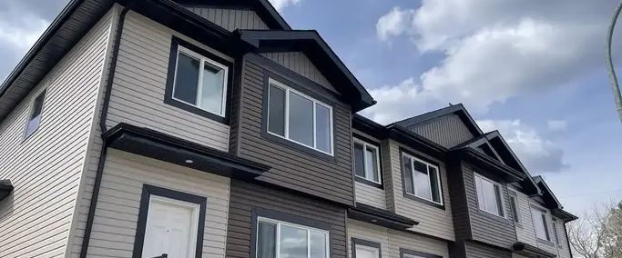 Brand new 3 bedroom 2.5 bath Whole townhouse Unit in King Edward Park | 8004 73 Street Northwest, Edmonton - Photo 1