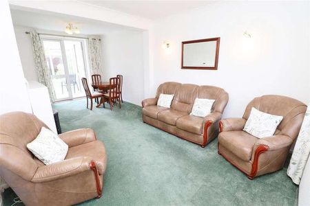 Allerton Road, Borehamwood, WD6 - Photo 2