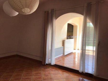 Location appartement 2 pièces 50.6 m² à Les Vans (07140) 6 - Photo 2