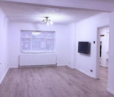 6 bedroom semi-detached house to rent - Photo 6