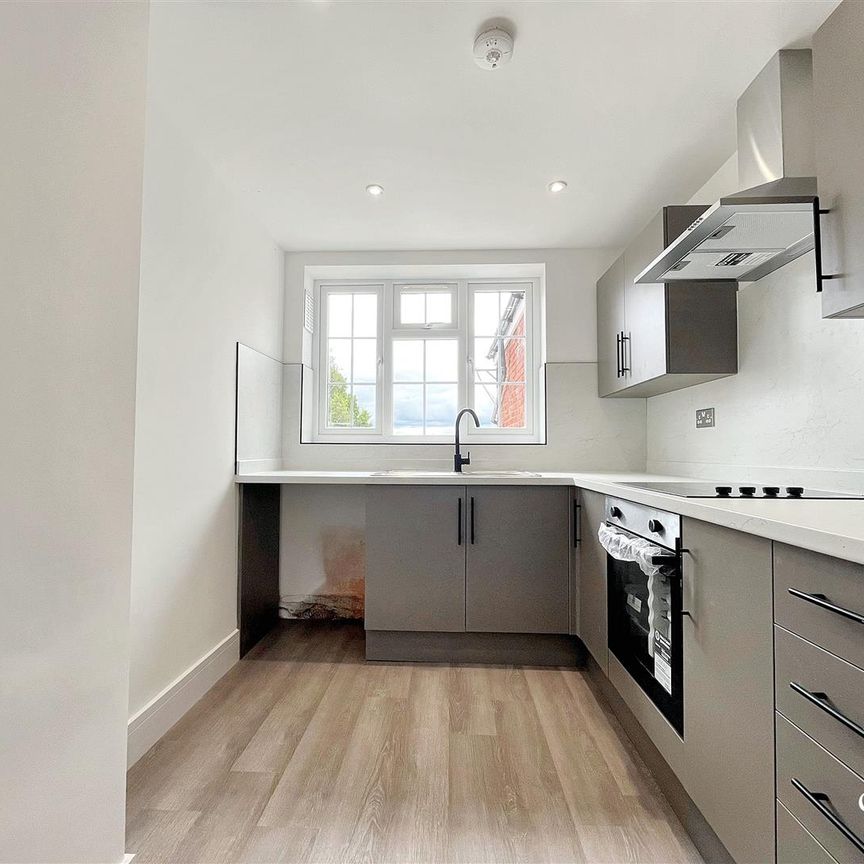 Park Way, Ruislip Manor, HA4 - Photo 1