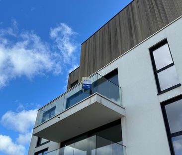 Lichtrijk twee-slaapkamerappartement in Wingene! - Photo 2