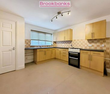 3 bedroom end of terrace house to rent - Photo 2