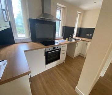 1 bedroom Flat To Let - Photo 3