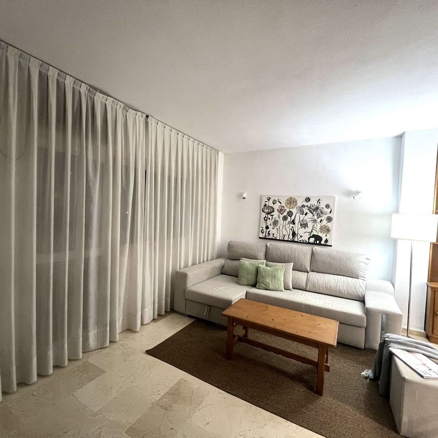 Apartamento planta baja en alquiler en Marbella, Marbella - Photo 1