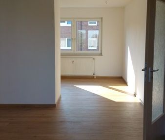 Gute Aussichten! Helle 2-Zimmer-Wohnung mit (halb-) offener Küche i... - Photo 5