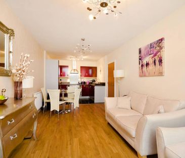 2 bedroom flat to rent - Photo 1