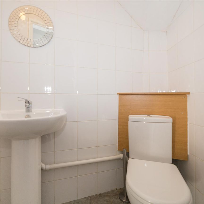 7 bed maisonette to rent in Jesmond Road, Jesmond, NE2 - Photo 1