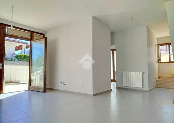 Porzione di bifamiliare in affitto