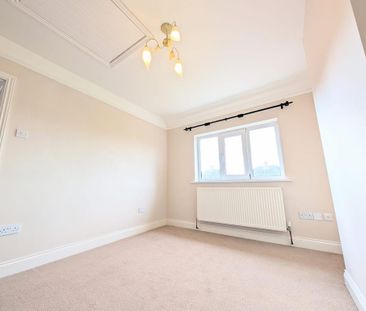 2 bedroom semi-detached house to rent - Photo 5