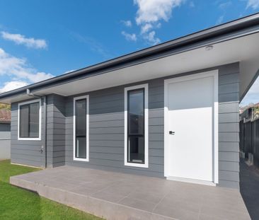 AS NEW GRANNY FLAT | WALK TO CBD & STATION! - Photo 6