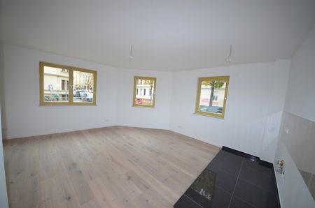 Wunderschöner Neubau im Süden! 3-Zimmerwohnung im EG mit Loggia! - Photo 2