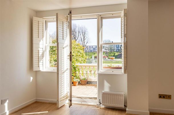 3 bedroom flat to rent - Photo 1