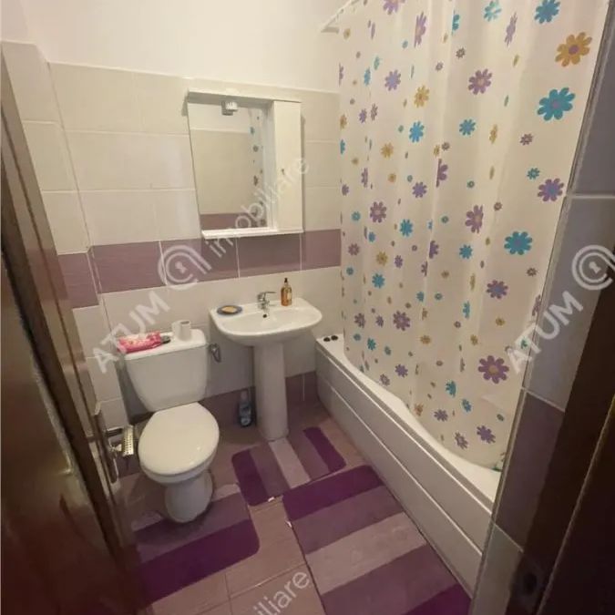 De inchiriat apartament cu 2 camere balcon si loc de parcare din zona Arhitectiilor din Sibiu - Photo 1