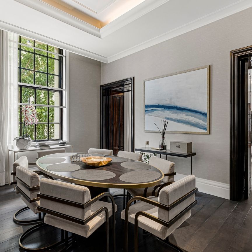 Unique two bedroom apartment in Whitehall Place - Photo 1