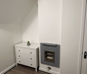 Room in a Shared House, The Limes Avenue, N11 - Photo 3