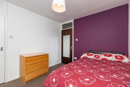 5 bedroom house to rent - Photo 3